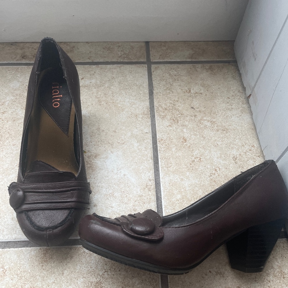 Brown vintage heels